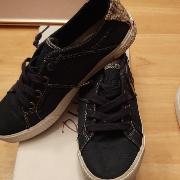 Blowfish Shoes | Women Blowfish Navy Blue Shoes | Poshmark